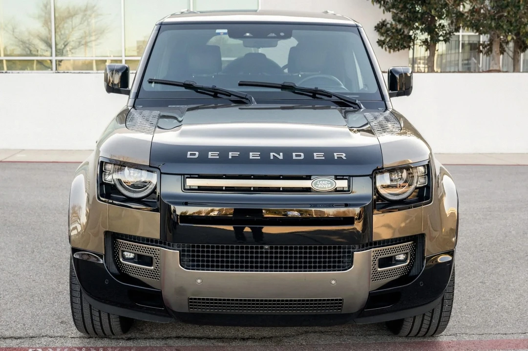 2024 Land Rover Defender L663 - Image 12 of 31