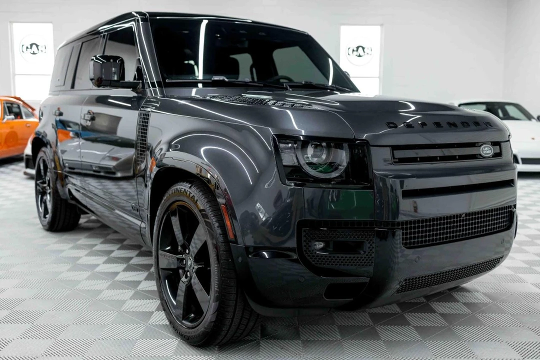 2024 Land Rover Defender L663 - Image 5 of 31