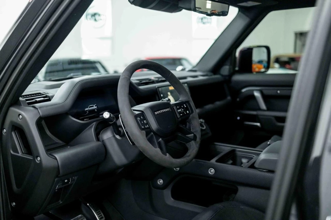 2024 Land Rover Defender L663 - Image 2 of 31