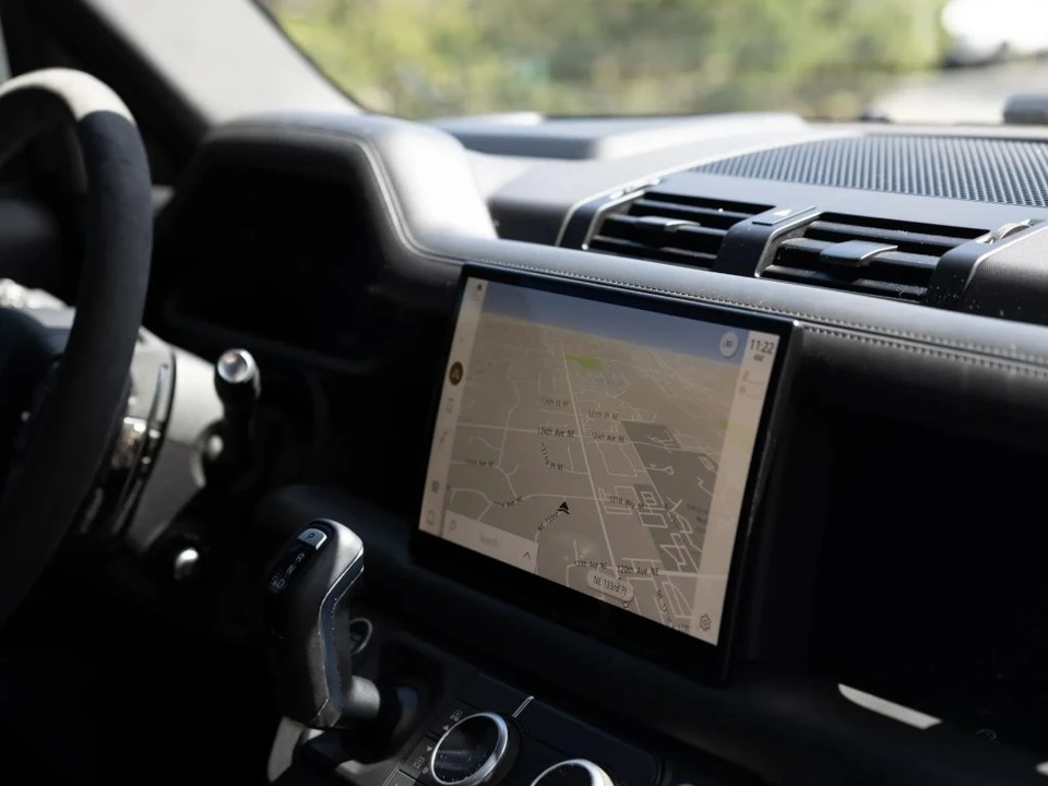 2024 Land Rover Defender L663 - Image 15 of 31