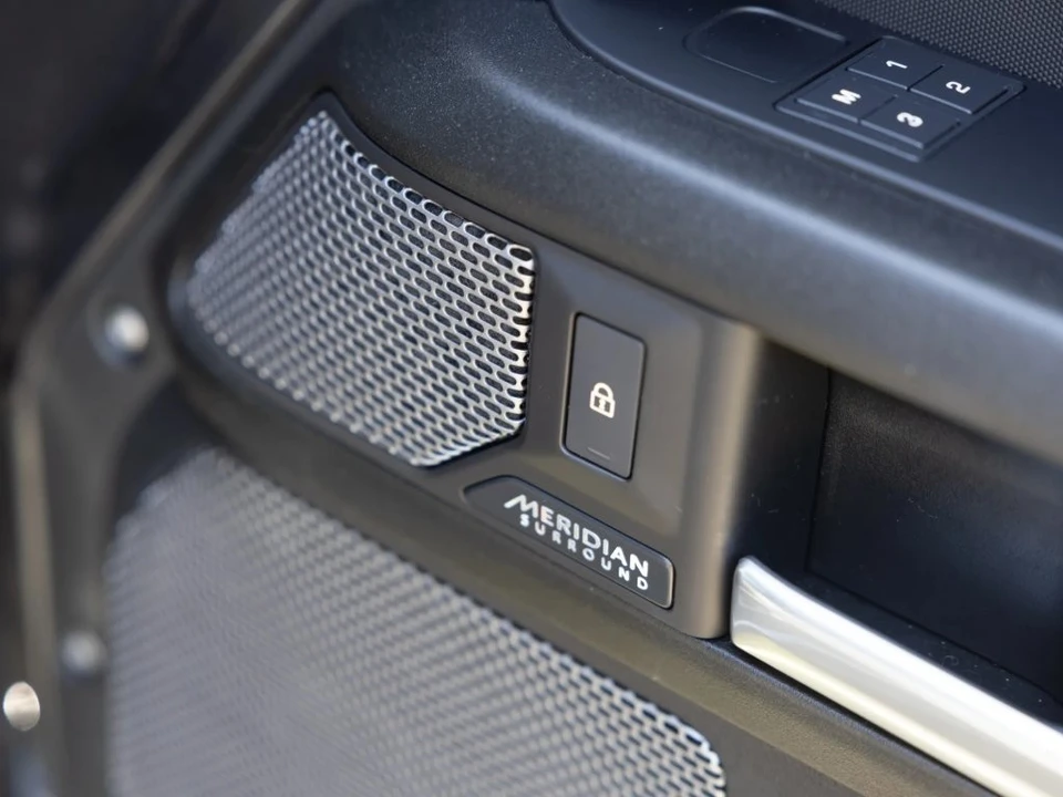 2024 Land Rover Defender L663 - Image 18 of 31