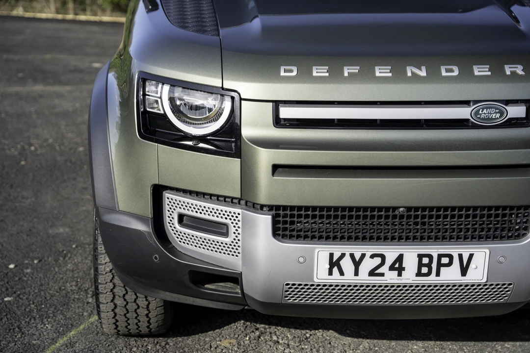 2024 Land Rover Defender L663 - Image 15 of 31