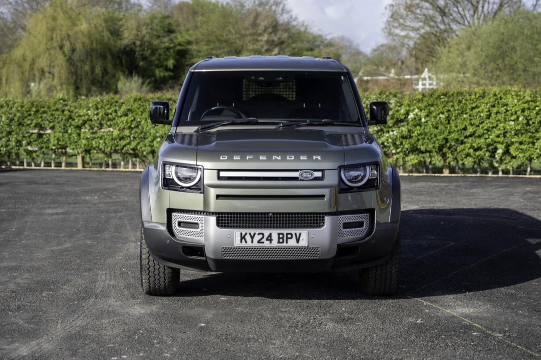 2024 Land Rover Defender L663 - Image 10 of 31