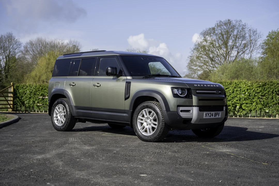 2024 Land Rover Defender L663 - Image 9 of 31