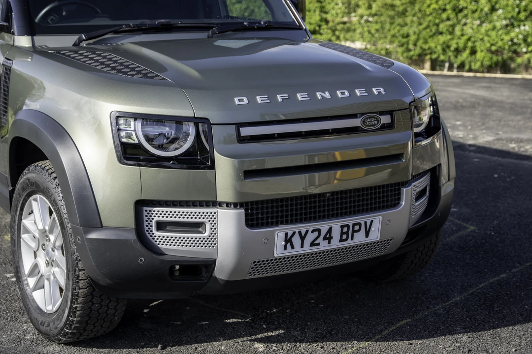 2024 Land Rover Defender L663 - Image 25 of 31