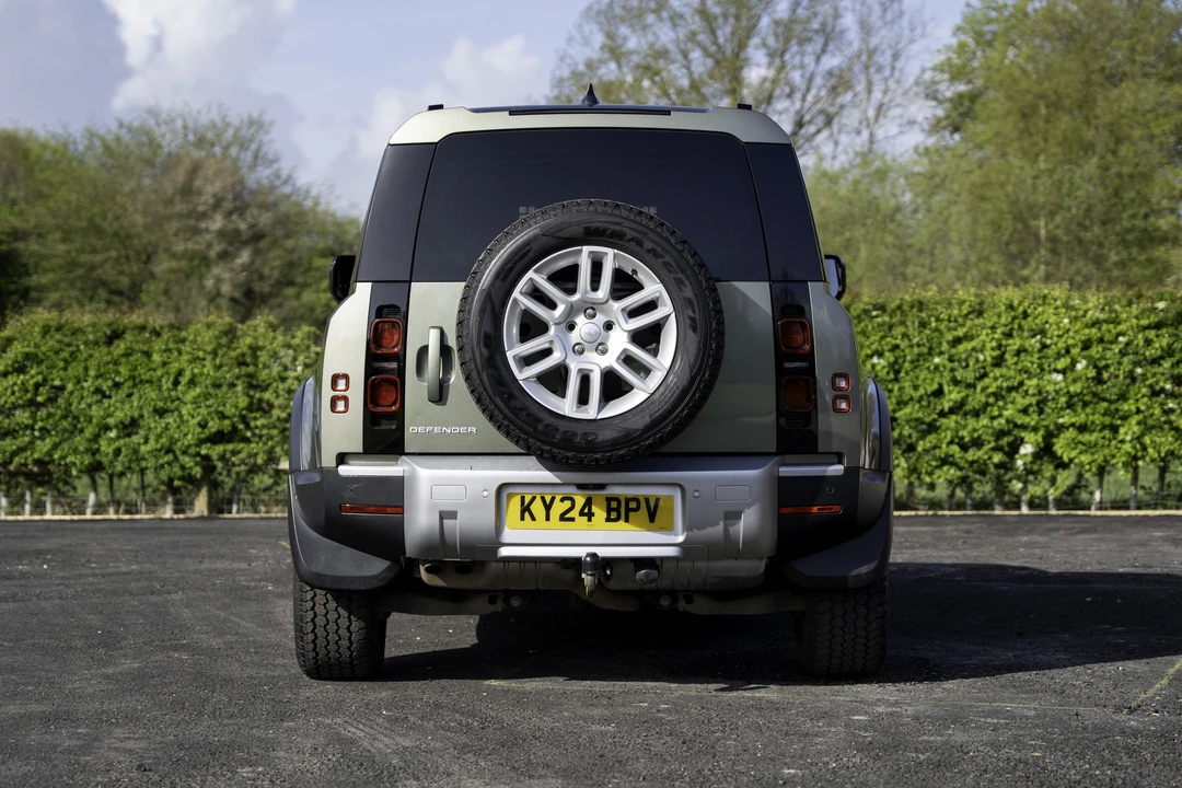 2024 Land Rover Defender L663 - Image 6 of 31