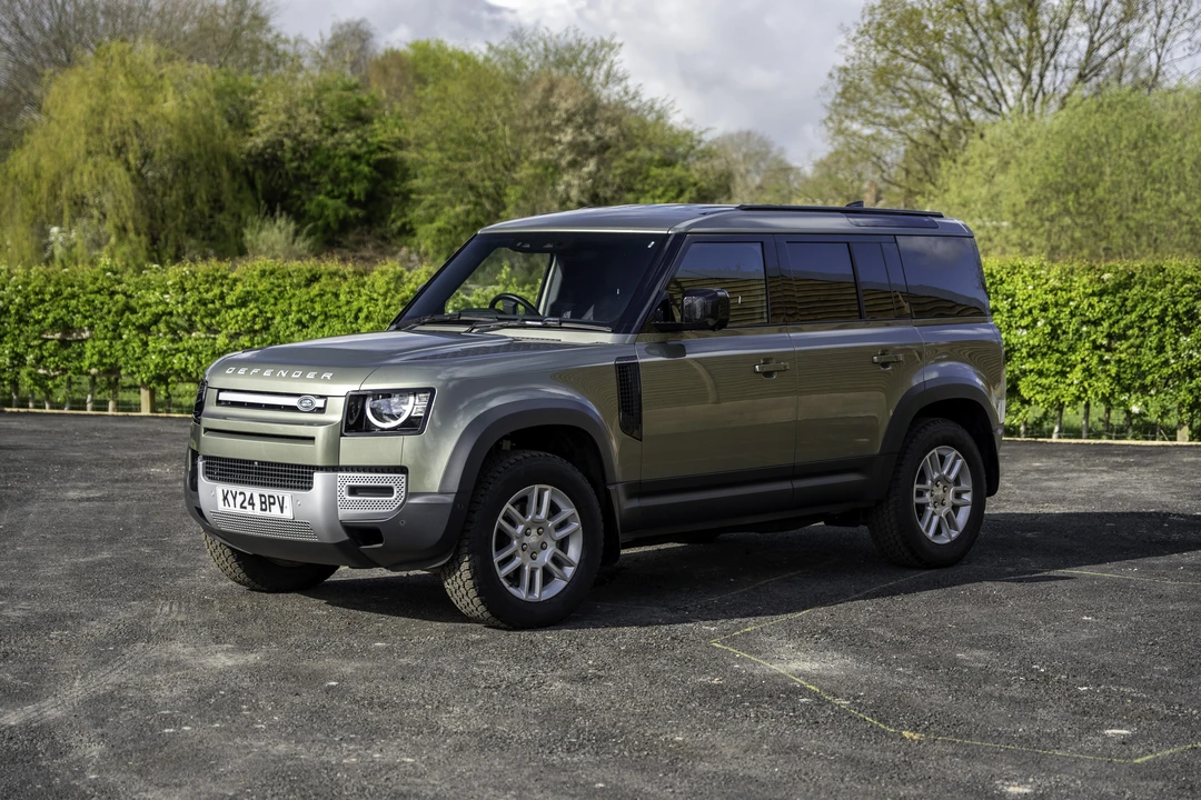 2024 Land Rover Defender L663 - Image 3 of 31