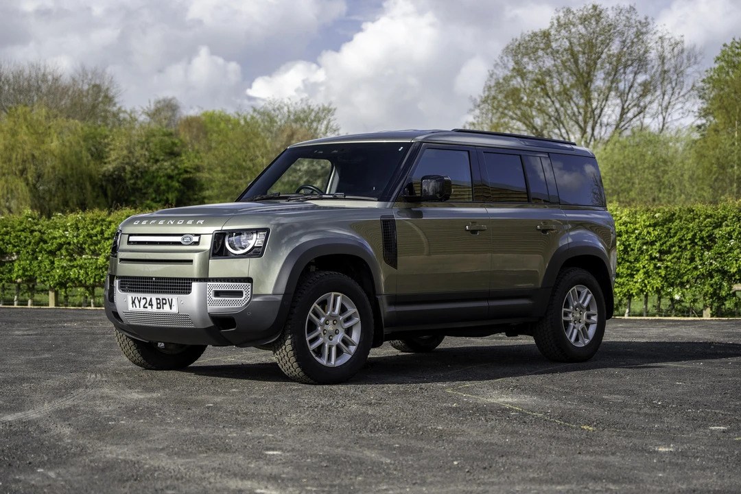 2024 Land Rover Defender L663 - Image 11 of 31