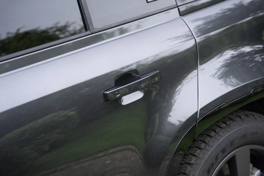 2024 Land Rover Defender L663 - Image 19 of 31