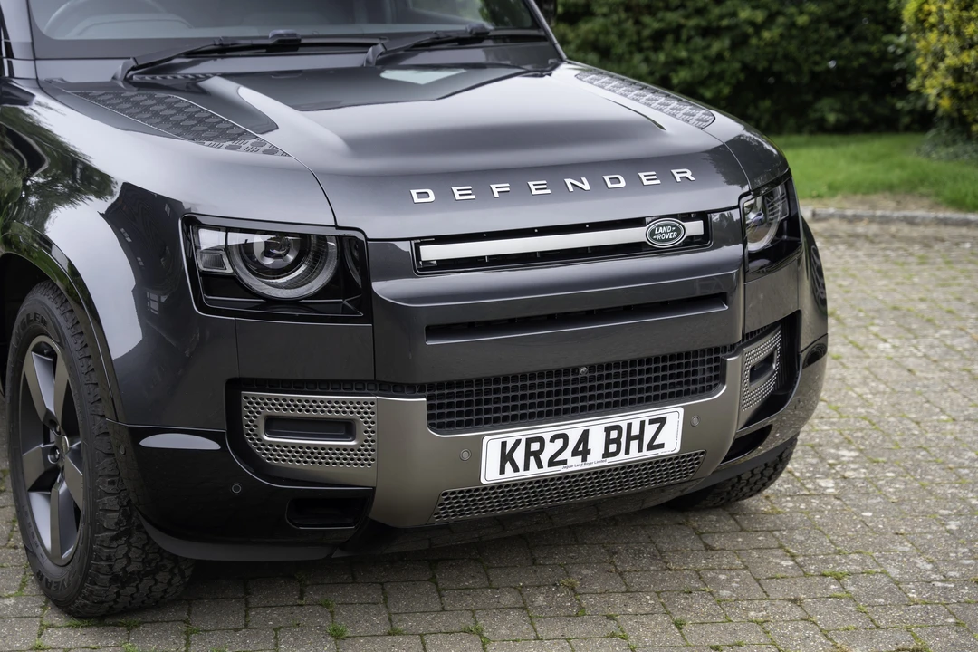 2024 Land Rover Defender L663 - Image 24 of 31