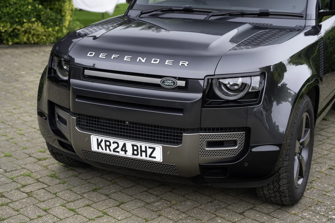 2024 Land Rover Defender L663 - Image 29 of 31