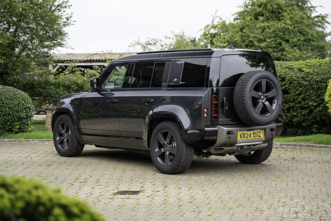 2024 Land Rover Defender L663 - Image 5 of 31