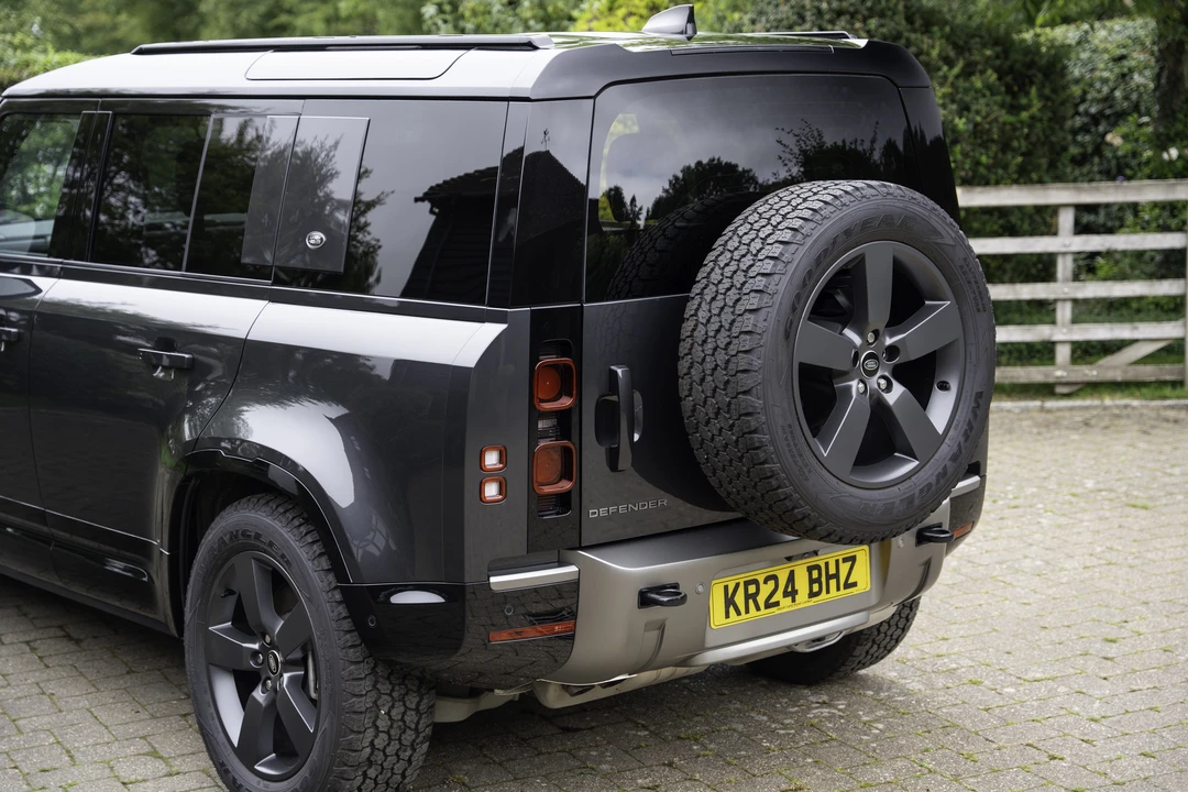 2024 Land Rover Defender L663 - Image 31 of 31