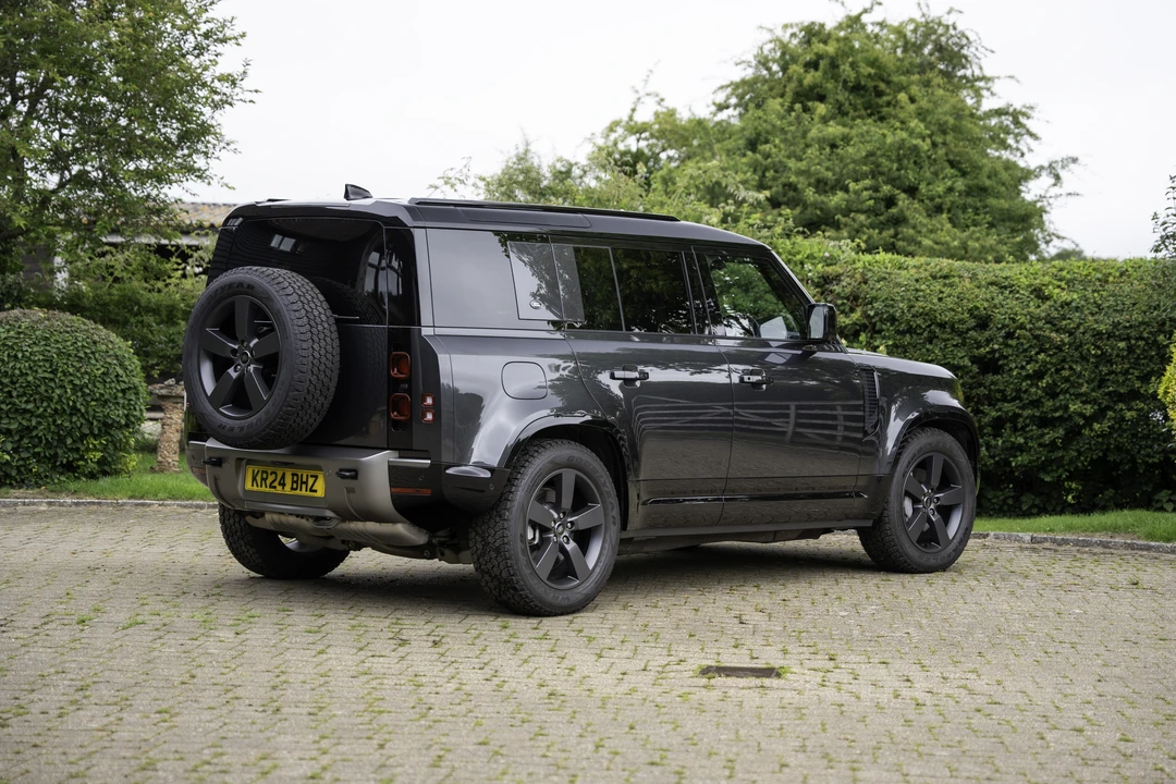 2024 Land Rover Defender L663 - Image 7 of 31