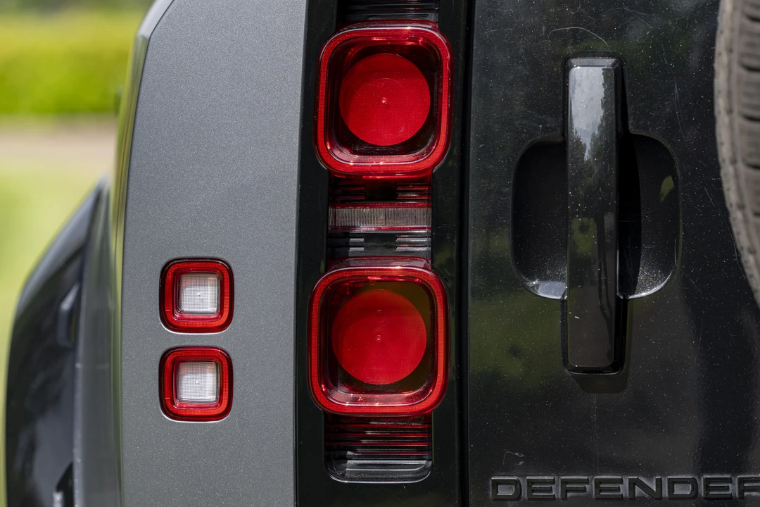 2024 Land Rover Defender L663 - Image 19 of 31