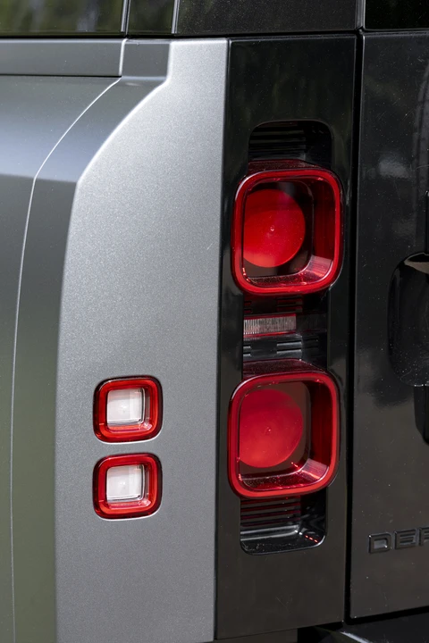 2024 Land Rover Defender L663 - Image 24 of 31