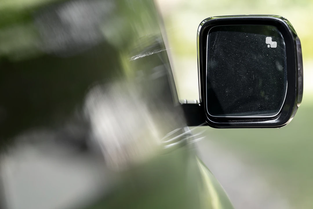 2024 Land Rover Defender L663 - Image 30 of 31