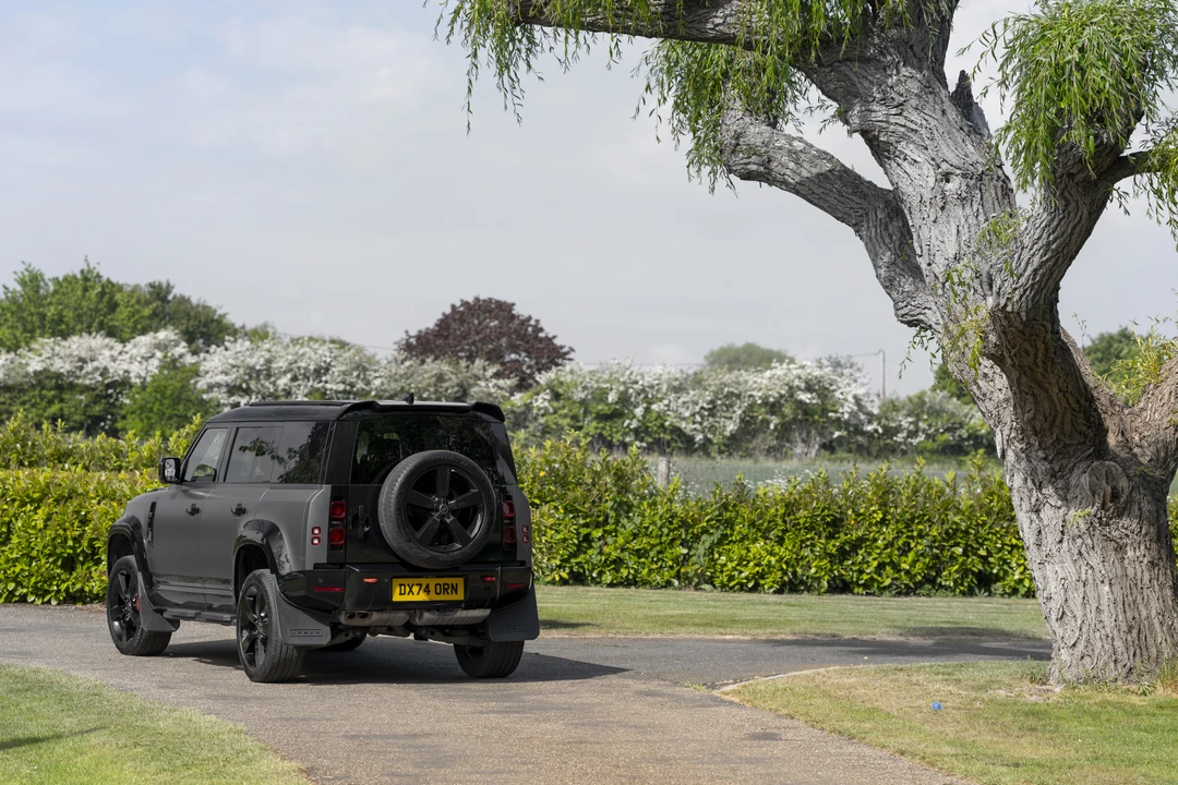 2024 Land Rover Defender L663 - Image 11 of 31