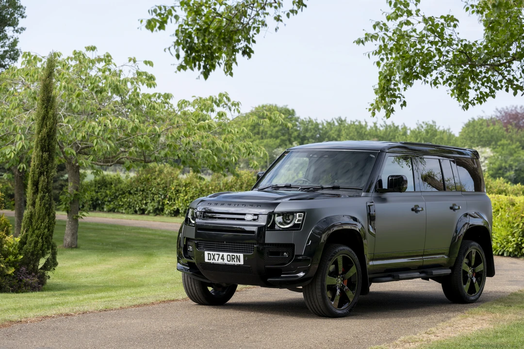 2024 Land Rover Defender L663 - Image 14 of 31