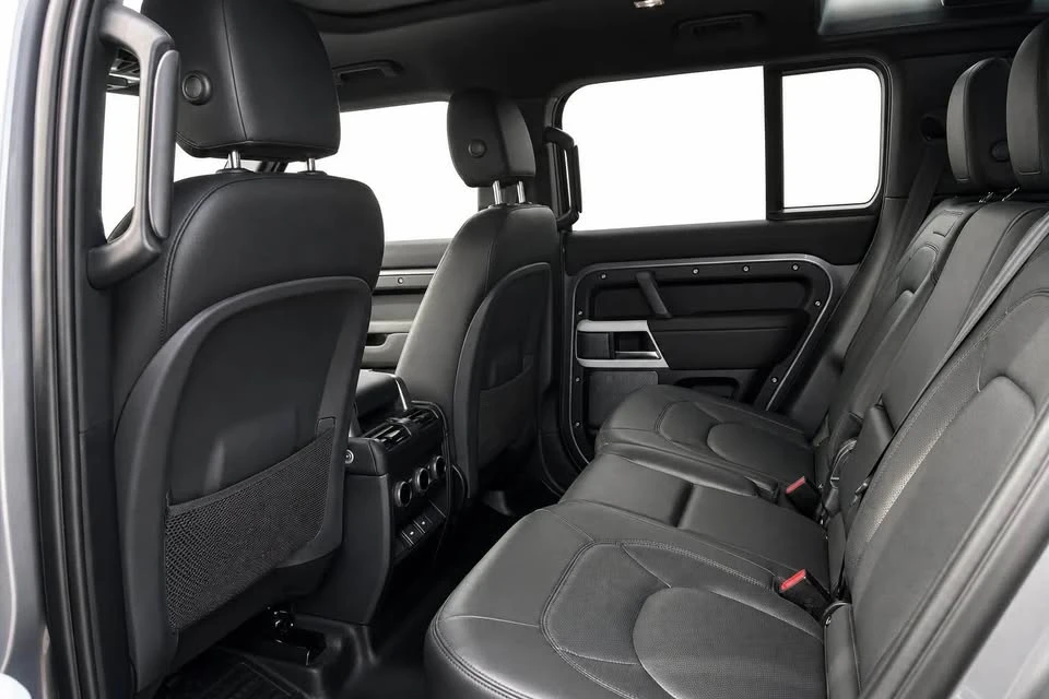 2024 Land Rover Defender L663 - Image 10 of 11
