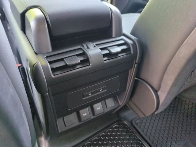 2024 Land Rover Defender L663 - Image 12 of 15
