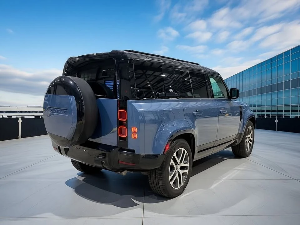 2024 Land Rover Defender L663 - Image 15 of 20
