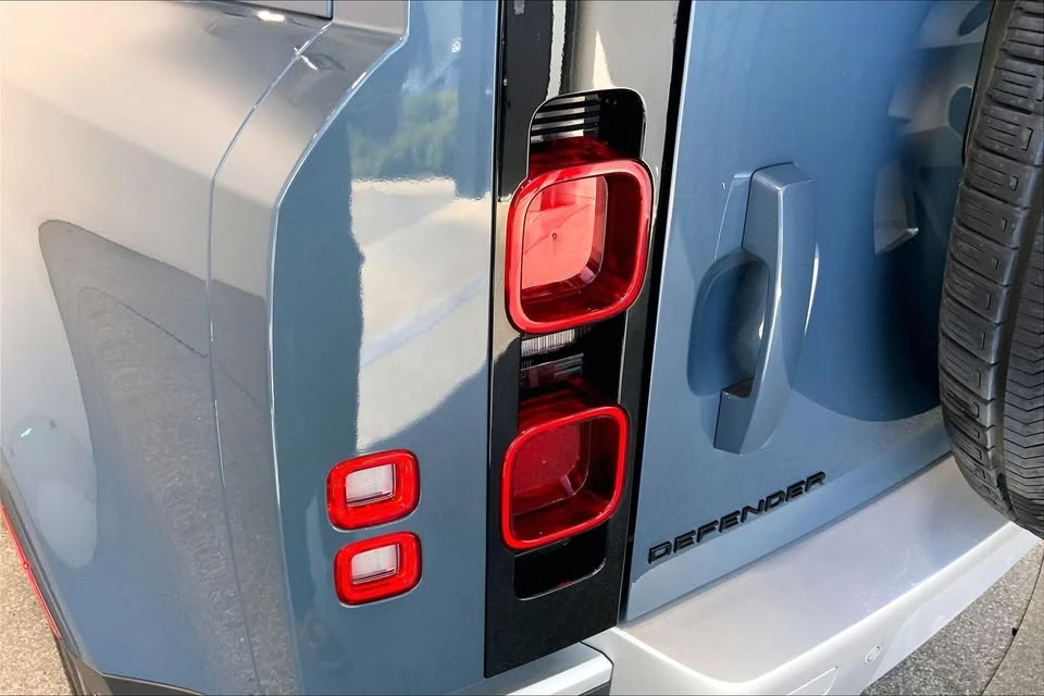 2024 Land Rover Defender L663 - Image 19 of 20