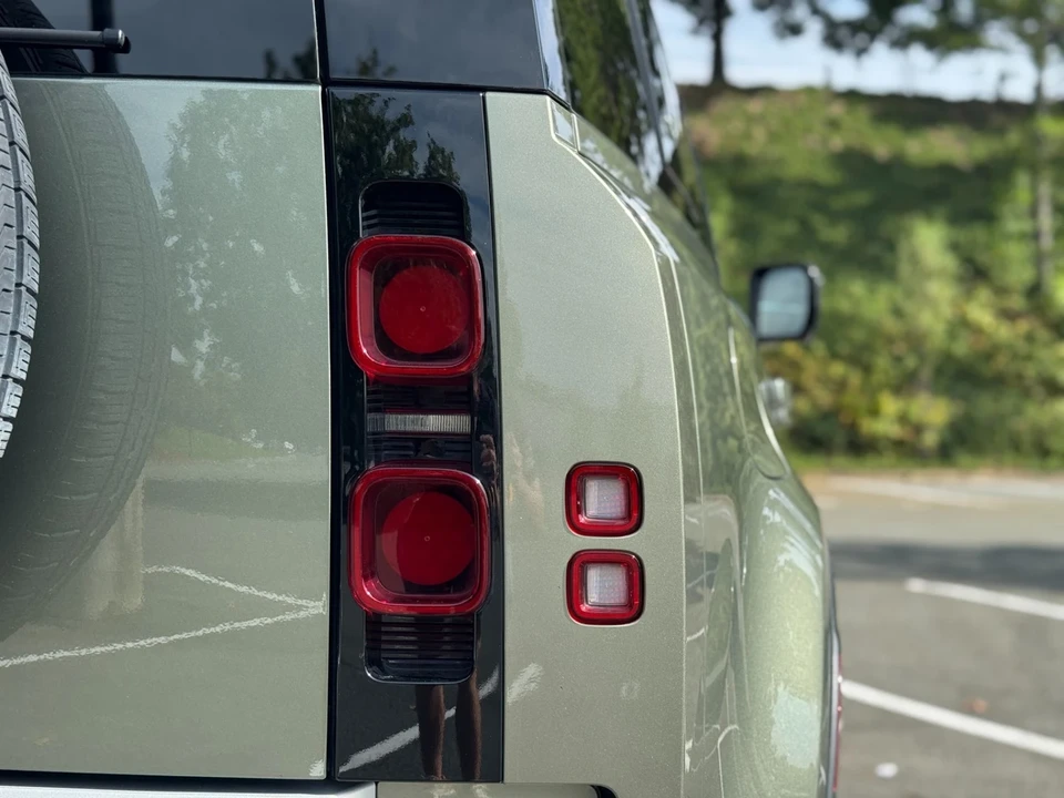 2024 Land Rover Defender L663 - Image 18 of 21