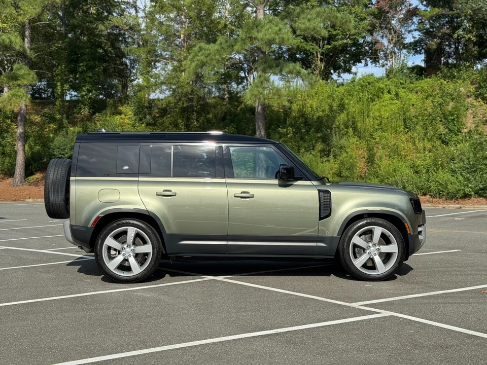 2024 Land Rover Defender L663 - Image 14 of 21