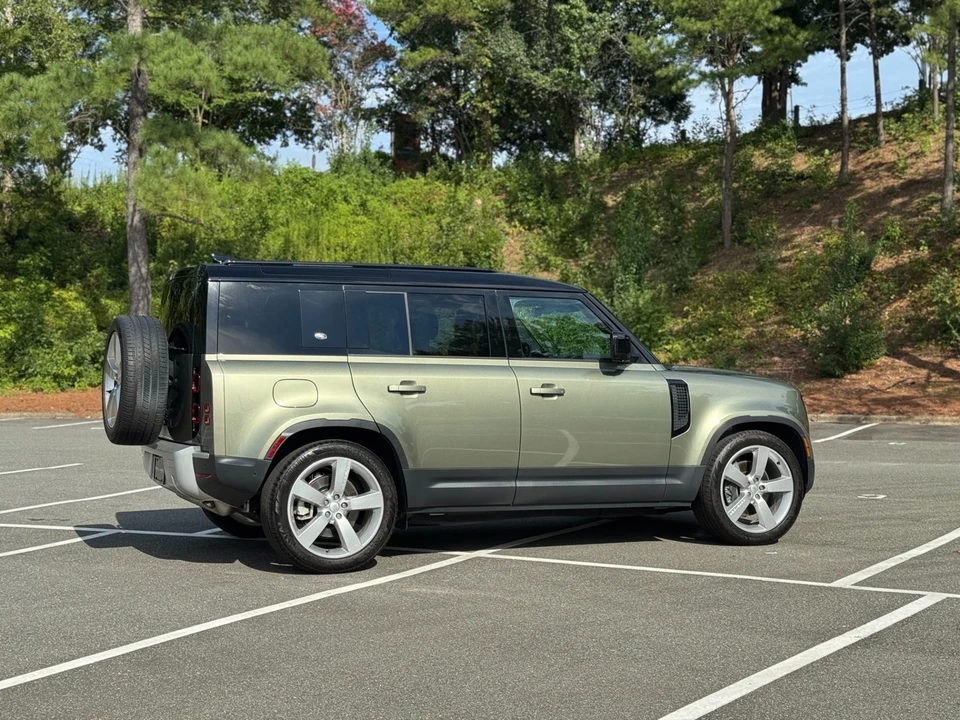 2024 Land Rover Defender L663 - Image 13 of 21