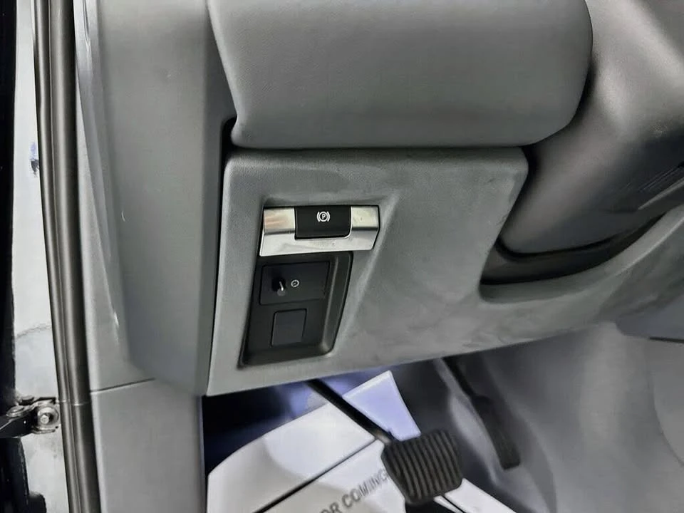 2024 Land Rover Defender L663 - Image 10 of 20