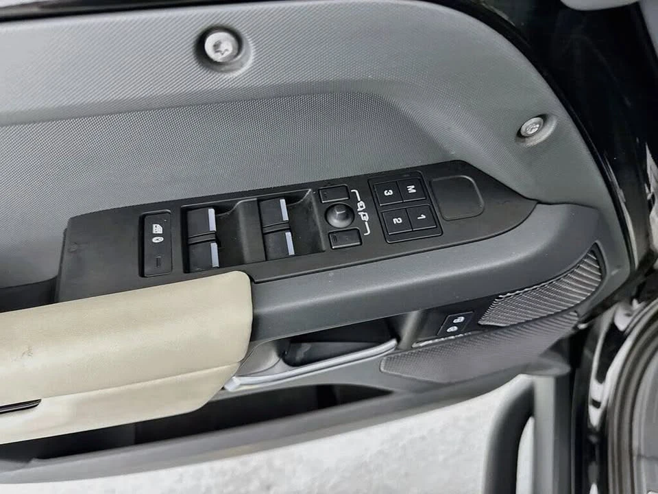 2024 Land Rover Defender L663 - Image 18 of 20