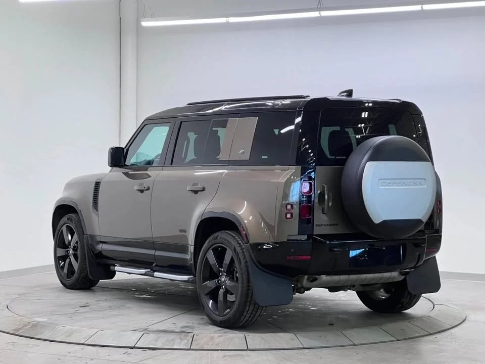2024 Land Rover Defender L663 - Image 3 of 14