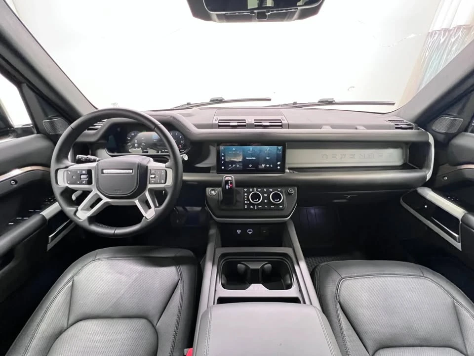 2024 Land Rover Defender L663 - Image 12 of 14
