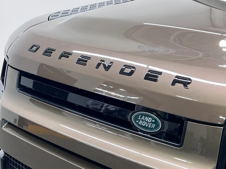 2024 Land Rover Defender L663 - Image 8 of 14