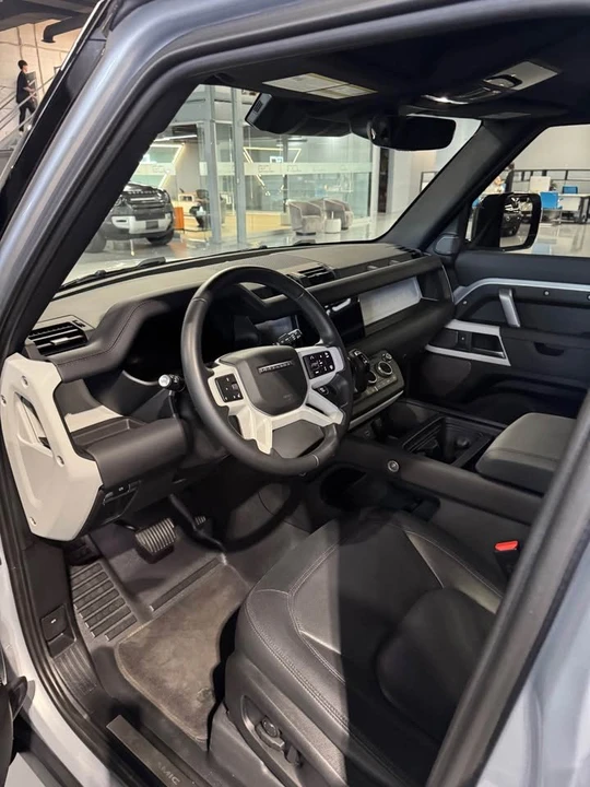 2024 Land Rover Defender L663 - Image 2 of 8