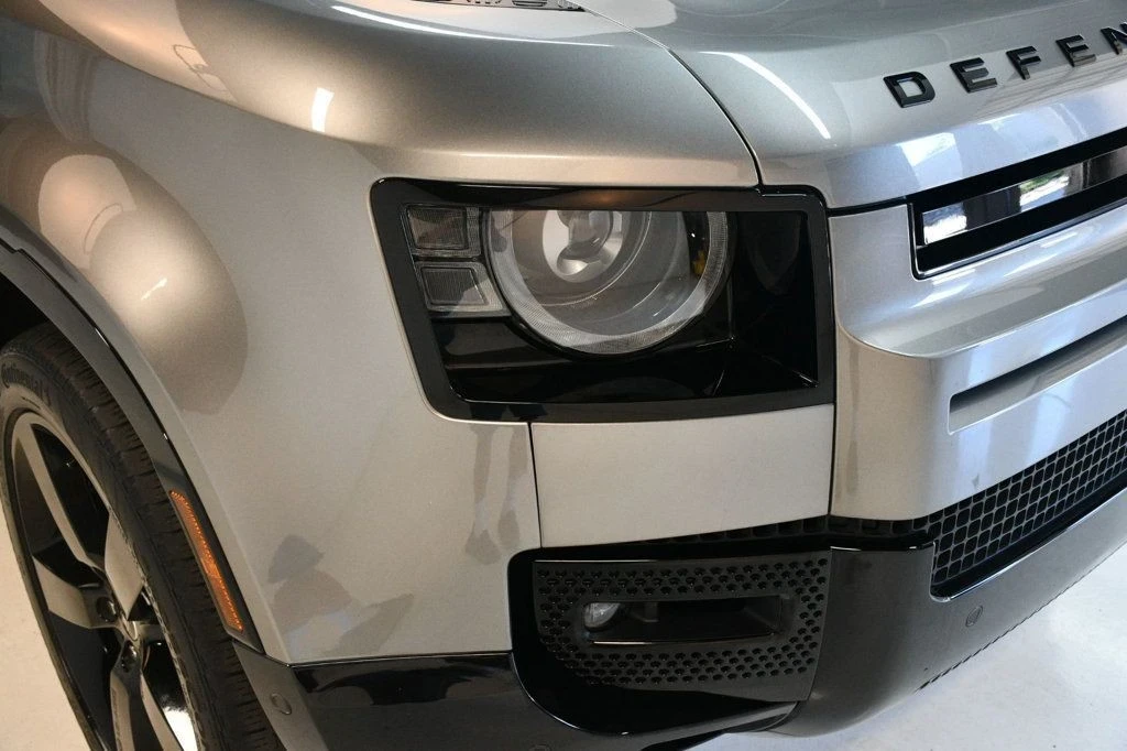 2024 Land Rover Defender L663 - Image 11 of 12