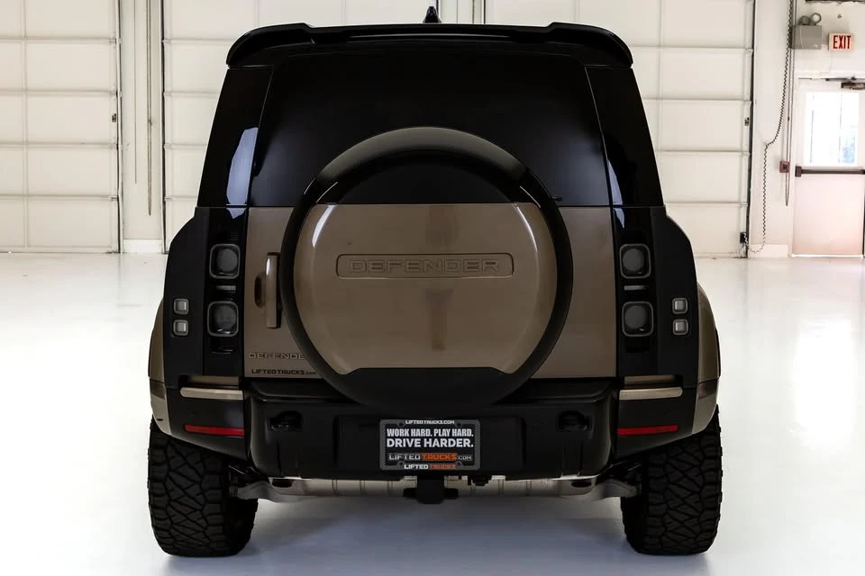 2024 Land Rover Defender L663 - Image 5 of 20