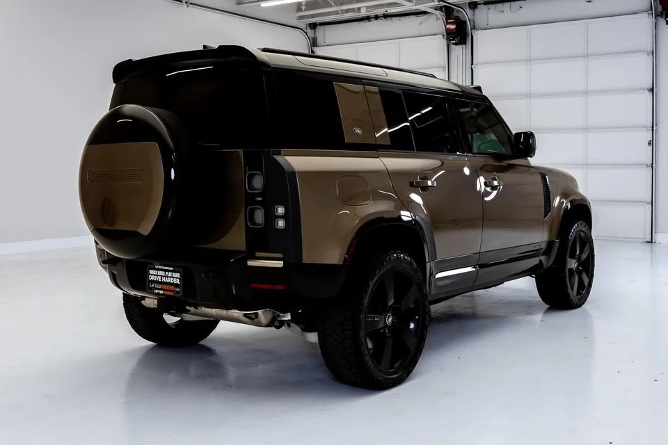 2024 Land Rover Defender L663 - Image 6 of 20