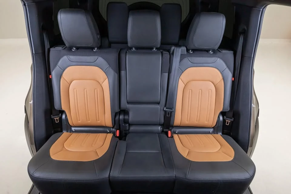 2024 Land Rover Defender L663 - Image 17 of 20