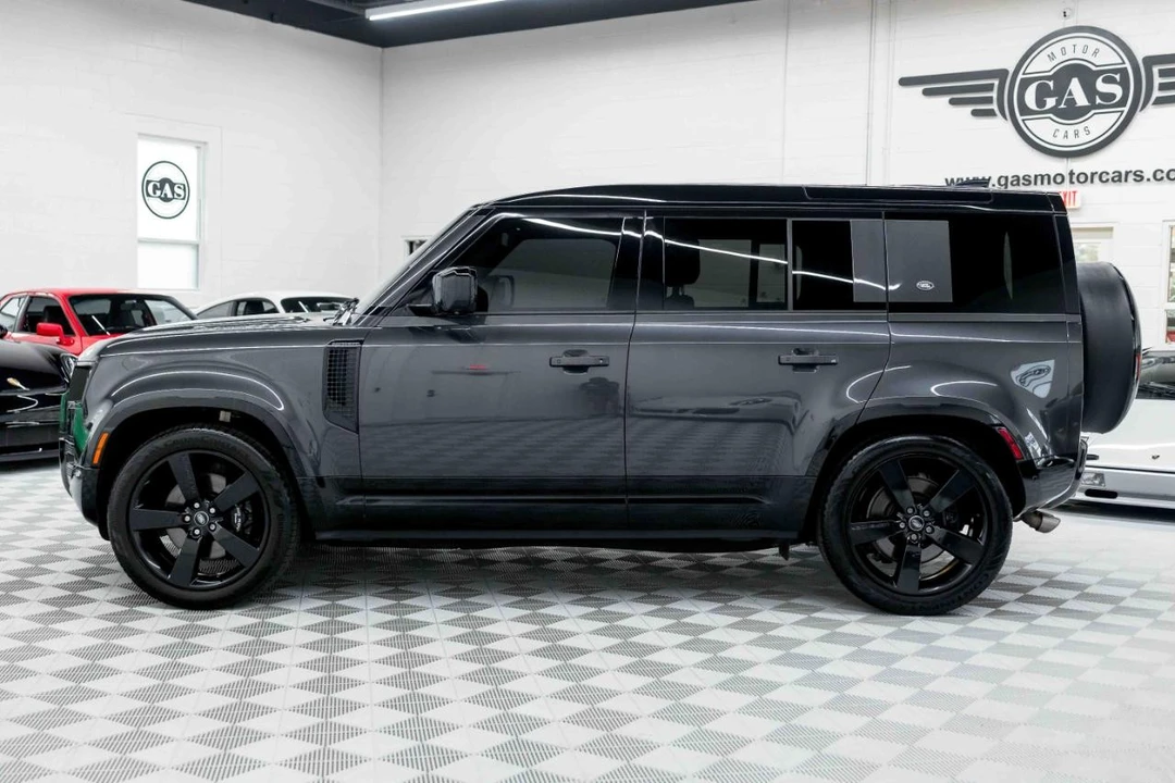 2024 Land Rover Defender L663 - Image 10 of 31