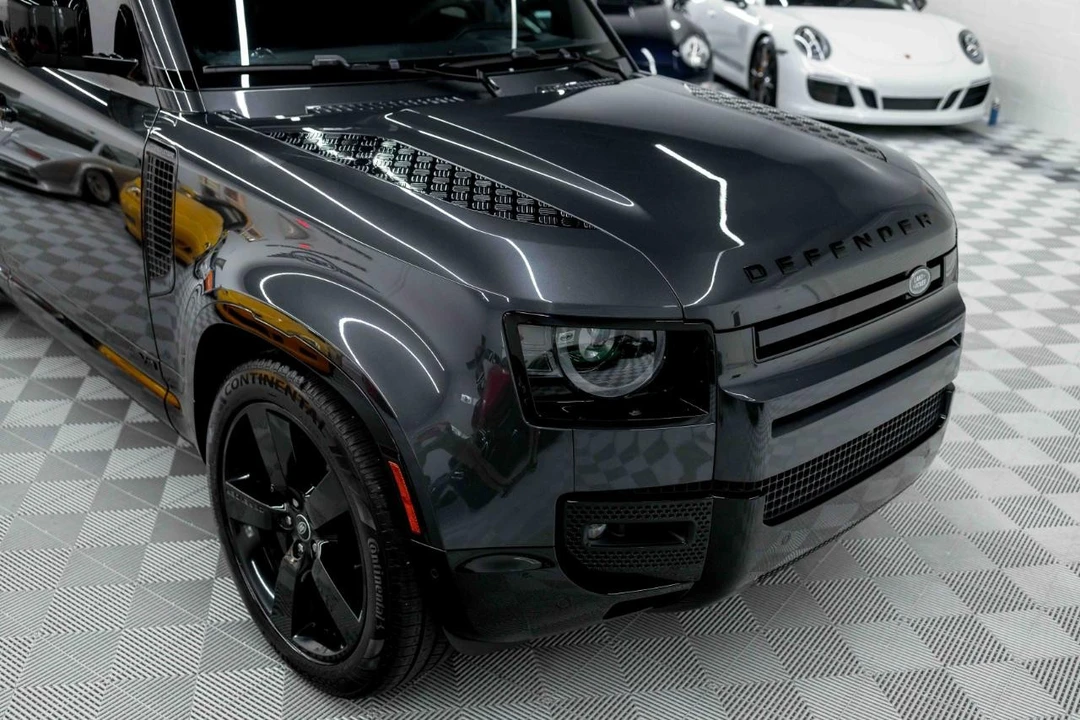 2024 Land Rover Defender L663 - Image 20 of 31