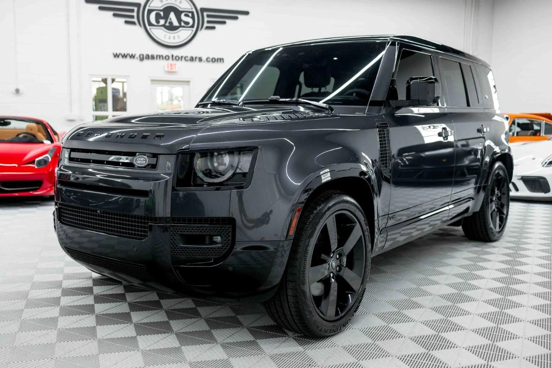 2024 Land Rover Defender L663 - Image 3 of 31