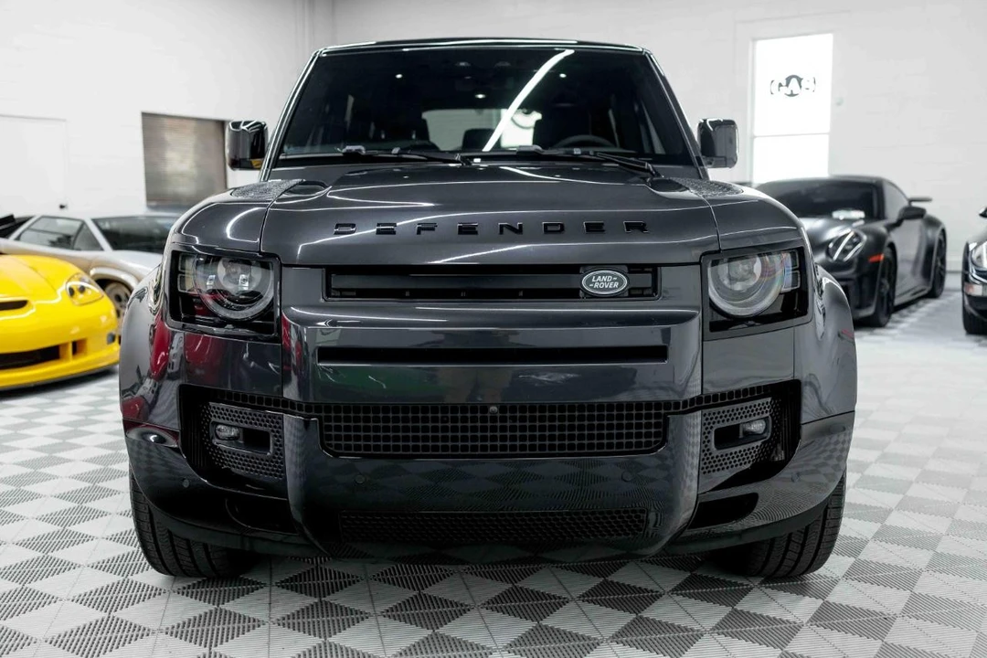 2024 Land Rover Defender L663 - Image 4 of 31