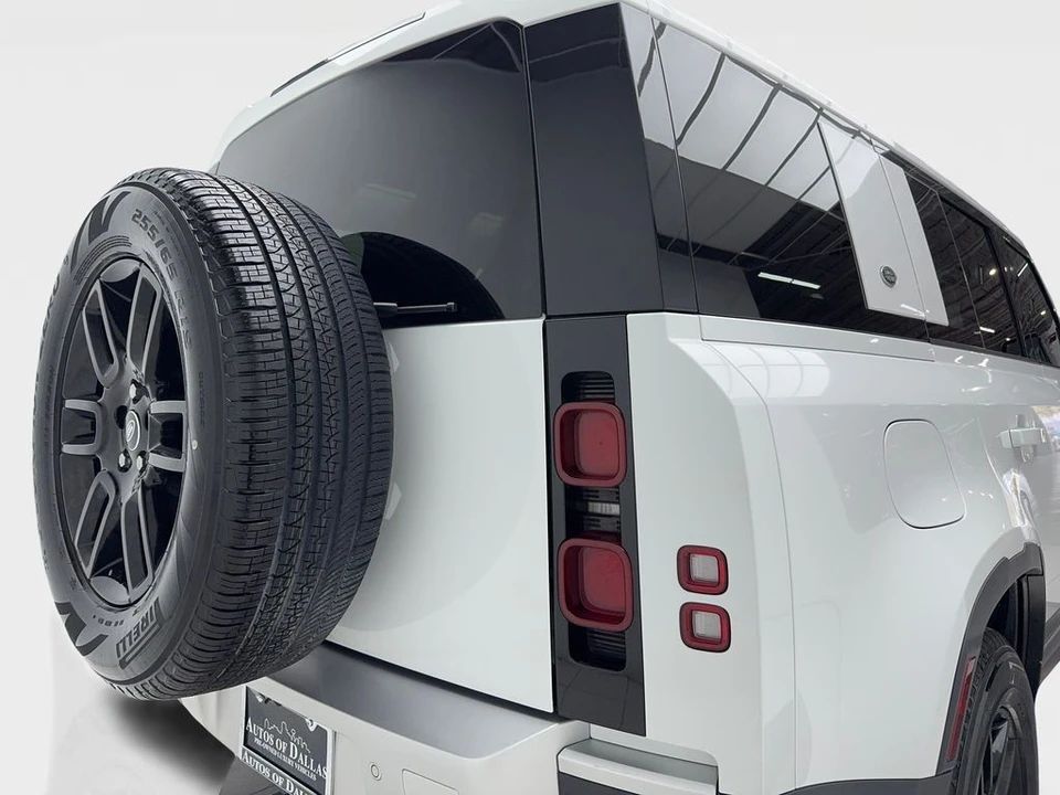 2024 Land Rover Defender L663 - Image 9 of 12