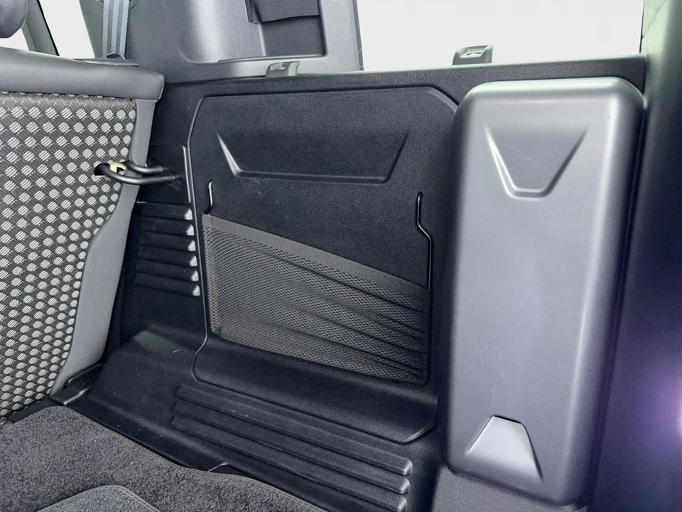 2024 Land Rover Defender L663 - Image 19 of 21