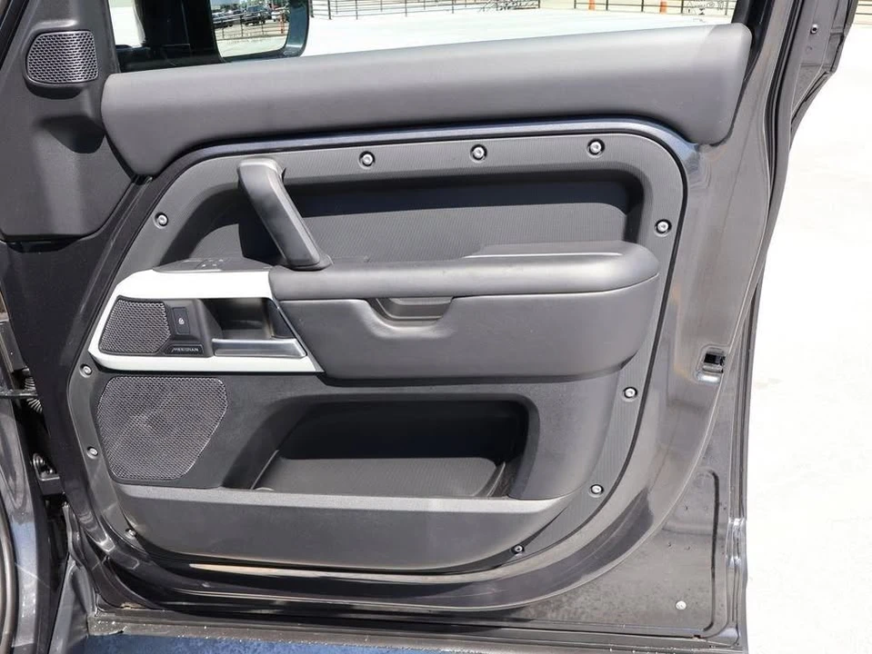 2024 Land Rover Defender L663 - Image 11 of 20