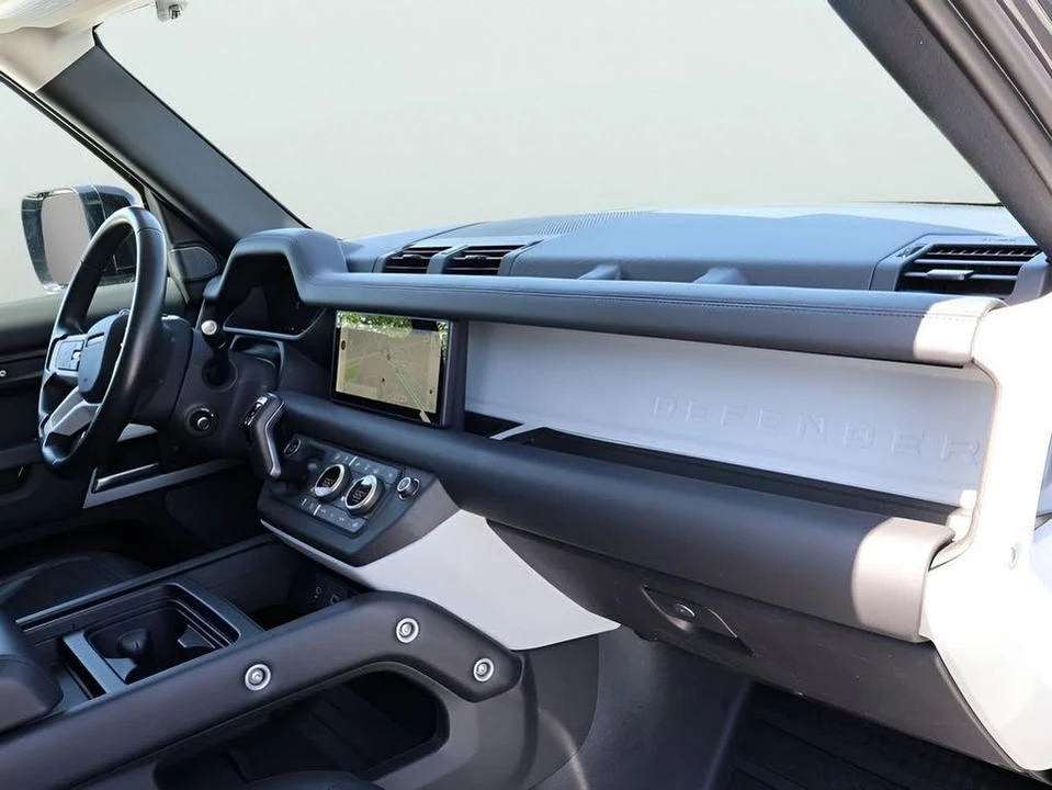 2024 Land Rover Defender L663 - Image 9 of 20