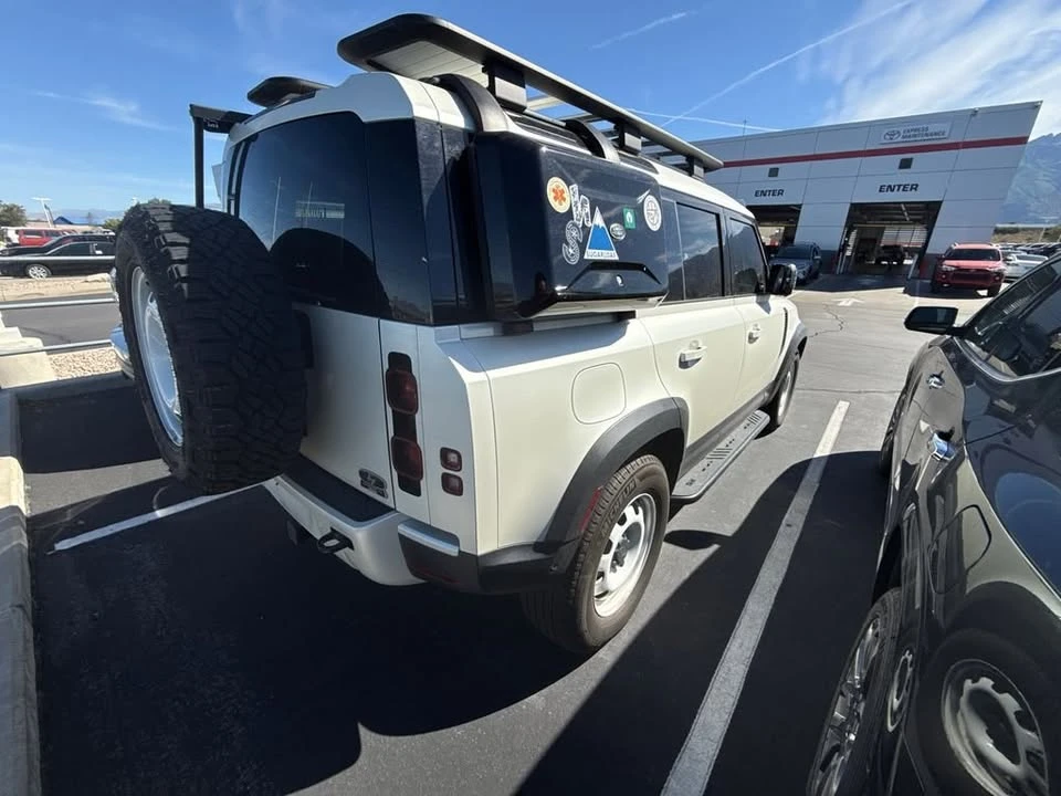 2024 Land Rover Defender L663 - Image 3 of 5