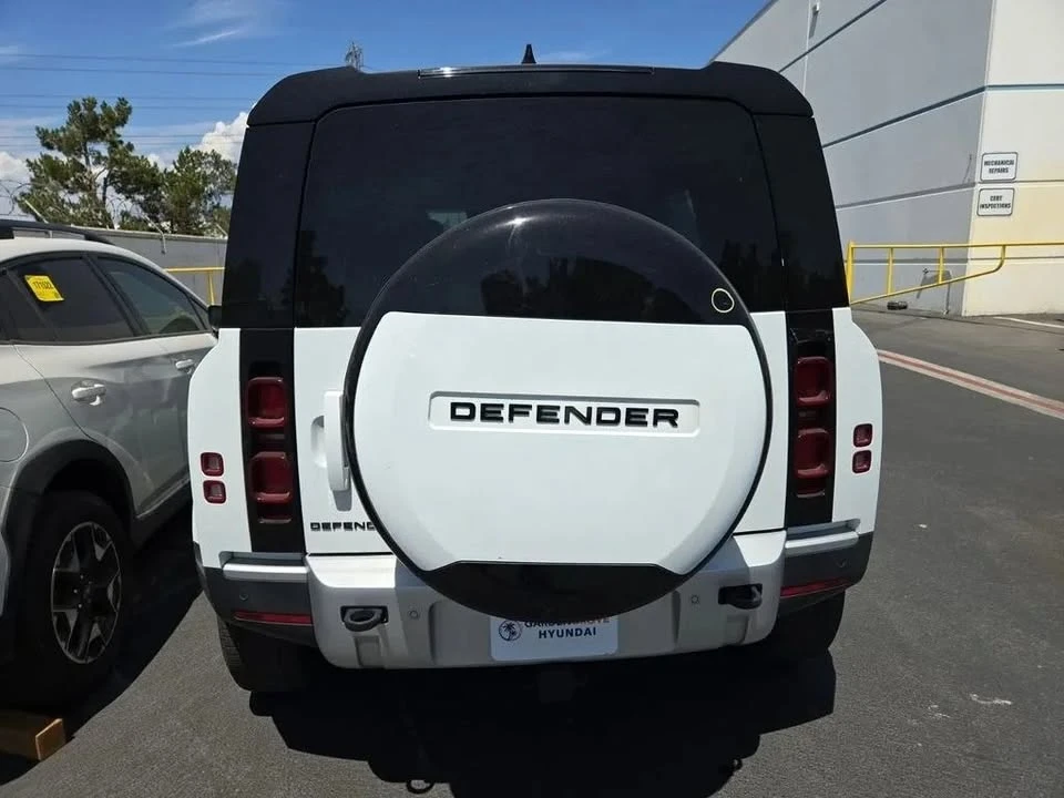 2024 Land Rover Defender L663 - Image 3 of 8